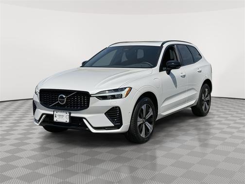 2025 Volvo XC60 Plug-In Hybrid T8 Plus