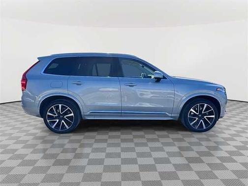 2023 Volvo XC90 Plus