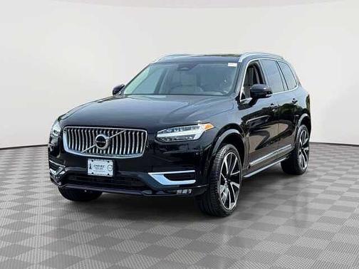 Onyx Black 2023 Volvo XC90 Plus