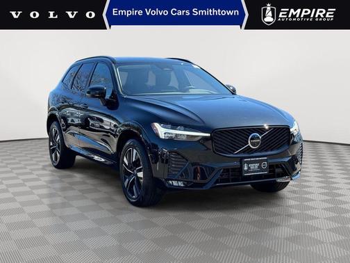 Onyx Black Metallic 2026 Volvo XC60 B5 Plus