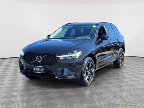 Onyx Black Metallic 2026 Volvo XC60 B5 Plus