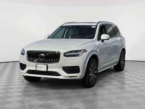 Crystal White 2023 Volvo XC90 Core