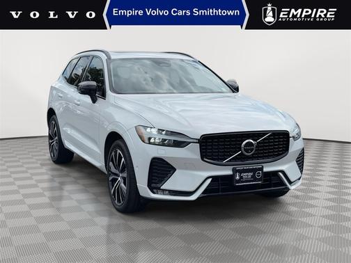 2023 Volvo XC60 B5 AWD Plus Dark