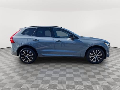 2023 Volvo XC60 B5 AWD Plus Dark