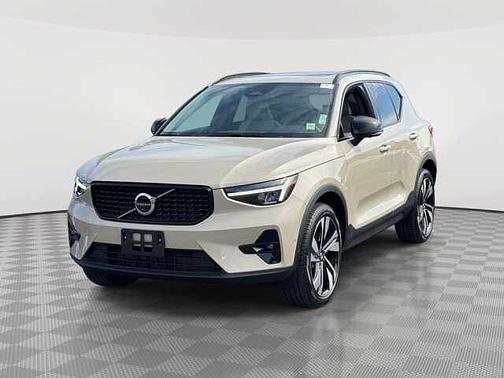 Sand Dune 2026 Volvo XC40 Plus
