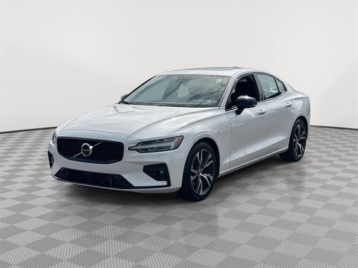 2025 Volvo S60 B5 Core