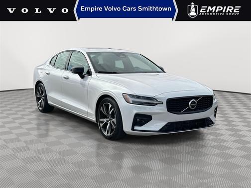 2025 Volvo S60 B5 Core