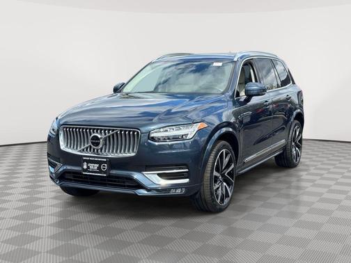 Denim Blue Metallic 2023 Volvo XC90 B6 Plus 7-Seater