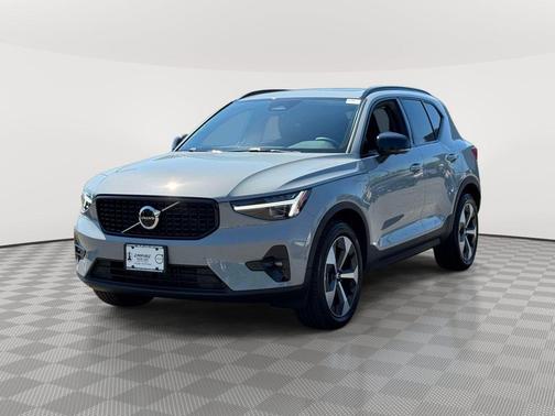 Metallic 2026 Volvo XC40 B5 Plus