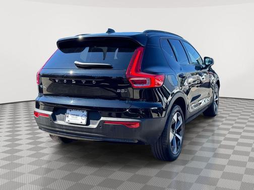Onyx Black 2026 Volvo XC40 B5 Plus