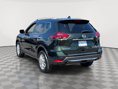 Midnight Pine Metallic 2020 Nissan Rogue SV