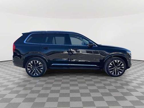 Onyx Black 2026 Volvo XC90 Plus
