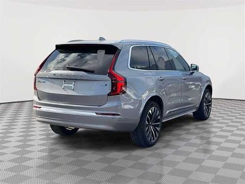 2026 Volvo XC90 Plus