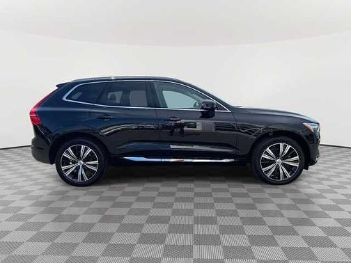 Onyx Black 2023 Volvo XC60 Plus