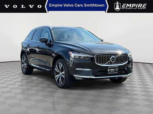 Onyx Black 2023 Volvo XC60 Plus