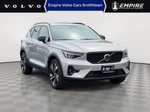 Silver 2023 Volvo XC40 B5 Plus Dark Theme