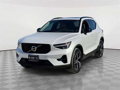 2023 Volvo XC40 Plus