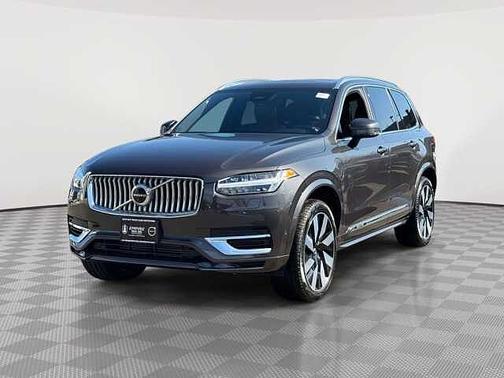 2024 Volvo XC90 Plus