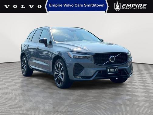 Thunder Gray Metallic 2023 Volvo XC60 B5 Plus Dark Theme