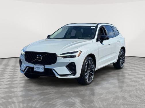 Crystal White Metallic 2026 Volvo XC60 B5 Ultra