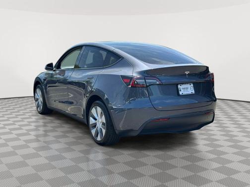 Midnight Silver Metallic 2023 Tesla Model Y Base