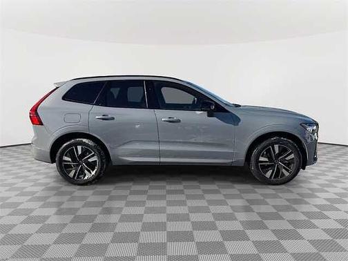 2026 Volvo XC60 Plus