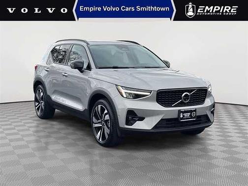 2025 Volvo XC40 Plus