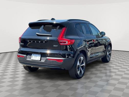 Onyx Black 2026 Volvo XC40 B5 Plus