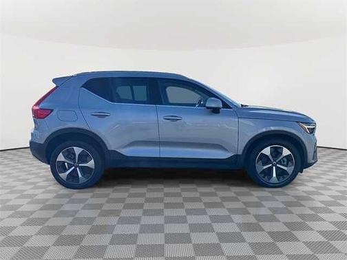 2023 Volvo XC40 Plus