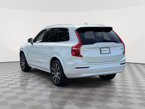 Crystal White Metallic 2023 Volvo XC90 B5 Core