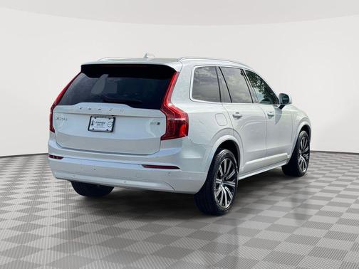 Crystal White Metallic 2023 Volvo XC90 B5 Core