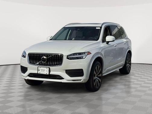 Crystal White Metallic 2023 Volvo XC90 B5 Core