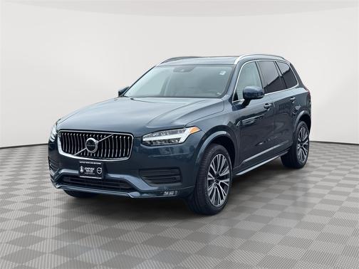 2022 Volvo XC90 T6 AWD Momentum 7 Seater