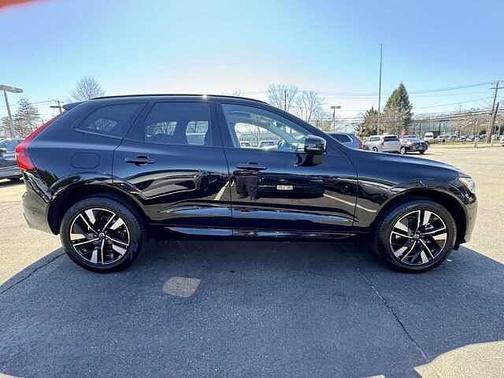 Onyx Black 2026 Volvo XC60 Plus
