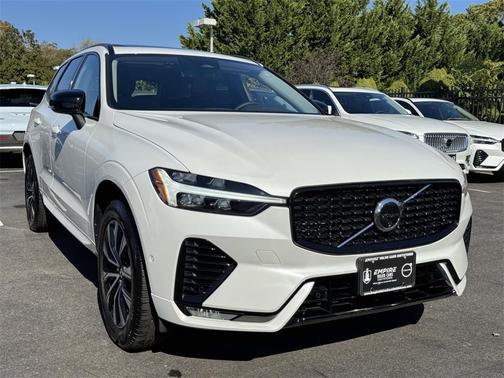 2025 Volvo XC60 B5 Plus
