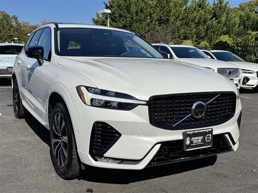 2025 Volvo XC60 B5 Plus