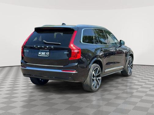Onyx Black Metallic 2023 Volvo XC90 B5 Plus