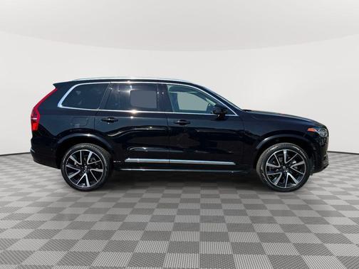 Onyx Black Metallic 2023 Volvo XC90 B5 Plus