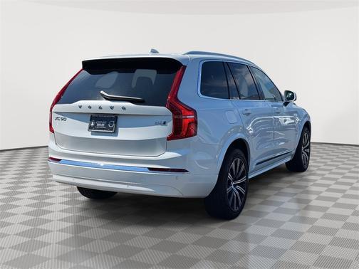 2025 Volvo XC90 B6 Plus 7-Seater