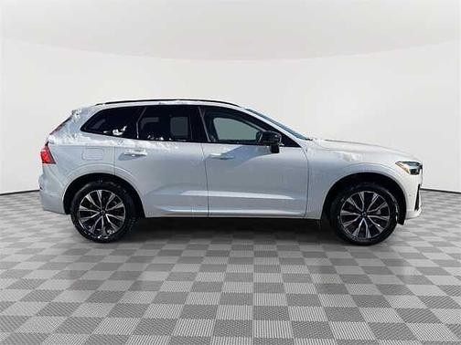 2025 Volvo XC60 Plus