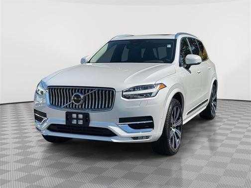 2025 Volvo XC90 B6 Plus 7-Seater