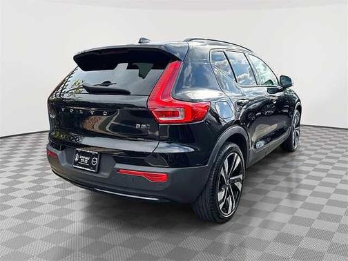 2023 Volvo XC40 Plus