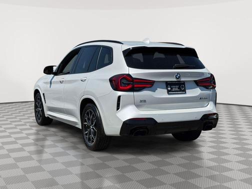 Mineral White Metallic 2023 BMW X3 M40i