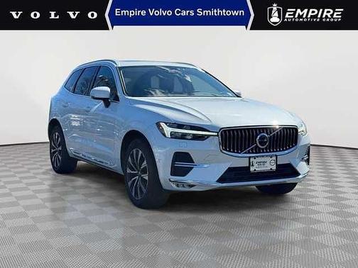 Crystal White 2023 Volvo XC60 Plus