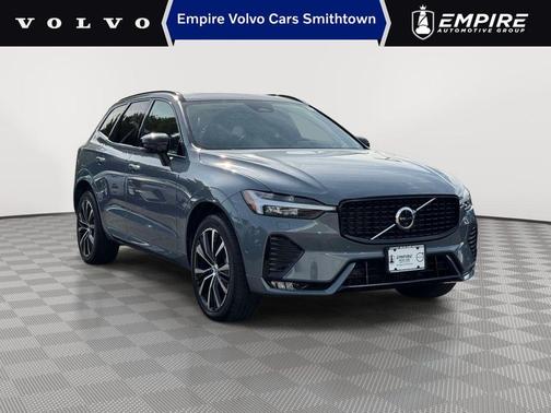Thunder Gray Metallic 2023 Volvo XC60 B5 Plus Dark Theme