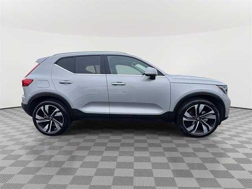 2023 Volvo XC40 Plus