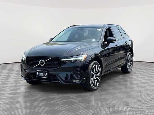 Onyx Black 2024 Volvo XC60 Plus