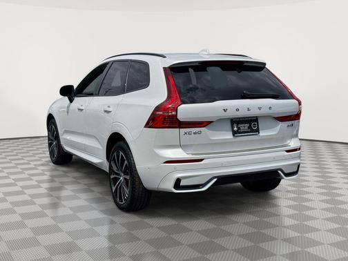 Crystal White Metallic 2024 Volvo XC60 B5 Plus Dark Theme
