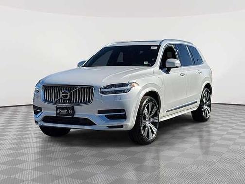 2023 Volvo XC90 Plus