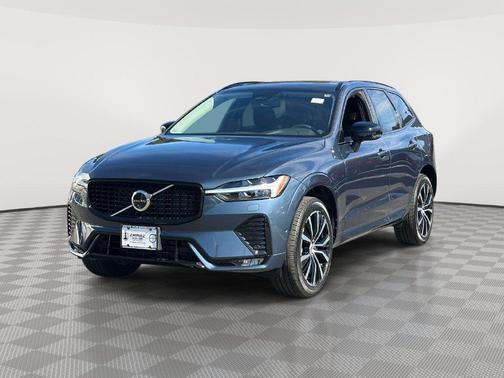 Denim Blue Metallic 2024 Volvo XC60 B5 Plus Dark Theme